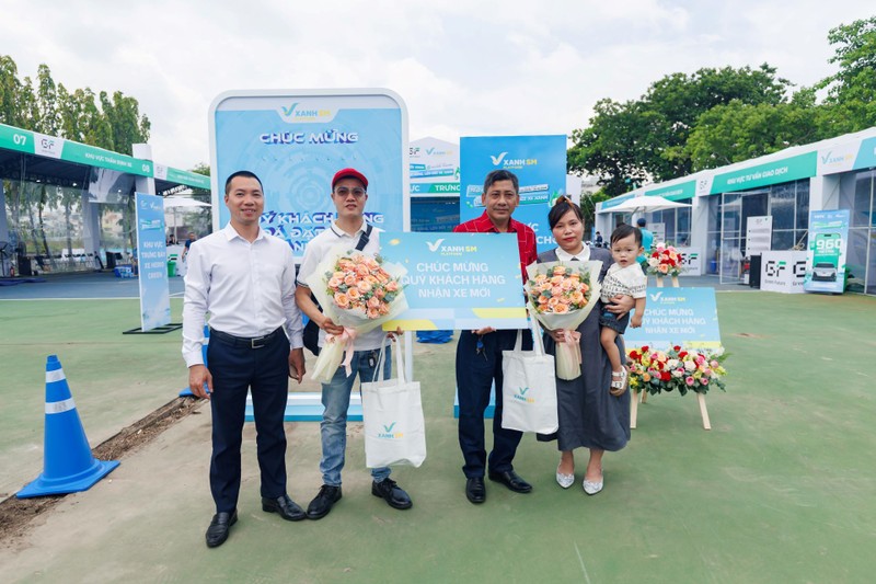 Anh Nguyễn Bá Ngàn nhận xe tại sự kiện. 2 (20).jpg