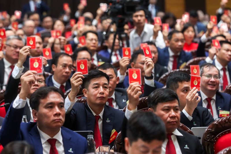 Đảng bộ Petrovietnam đồng lòng, quyết tâm cao thực hiện các mục tiêu trong Nghị quyết Đại hội Đảng bộ Tập đoàn lần thứ IV Anh6PVN.jpg