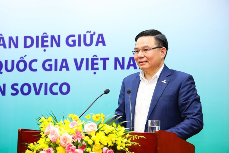 Chủ tịch HĐTV Petrovietnam Lê Mạnh Hùng khẳng định việc mở rộng hợp tác với các đối tác tư nhân có năng lực, kinh nghiệm và tiềm lực tài chính như SOVICO là bước đi chiến lược nhằm huy động các nguồn lực xã hội, thúc đẩy đổi mới sáng tạo và gia tăng hiệu quả đầu tư trong toàn chuỗi giá trị. Ảnh 4 (8).jpg