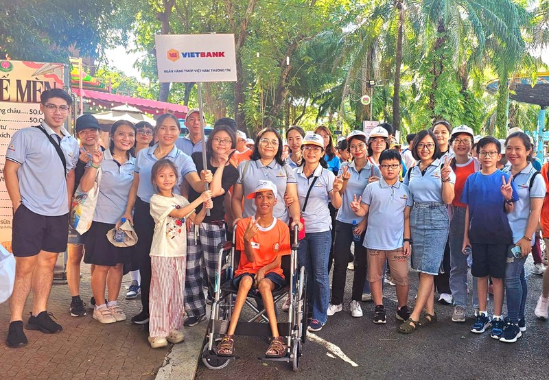 CBNV Vietbank chung tay lan tỏa tinh thần nhân văn, góp phần chăm sóc, giúp đỡ các nạn nhân da cam. 20250811_075914.jpg