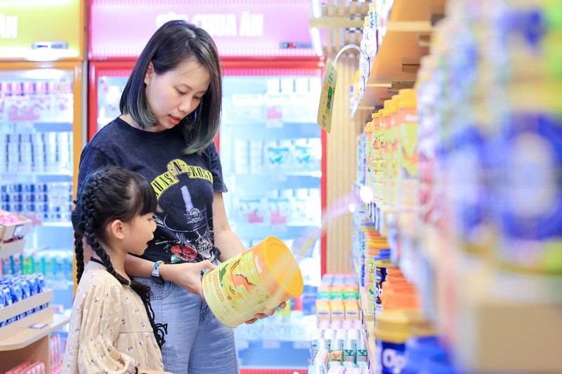 Optimum là dòng sữa đầu tiên tại Việt Nam có chứa 6 HMO – thành phần chiếm đến 58% tổng lượng HMO có trong sữa mẹ. Ảnh: Minh Anh ẢNH 3B.jpg