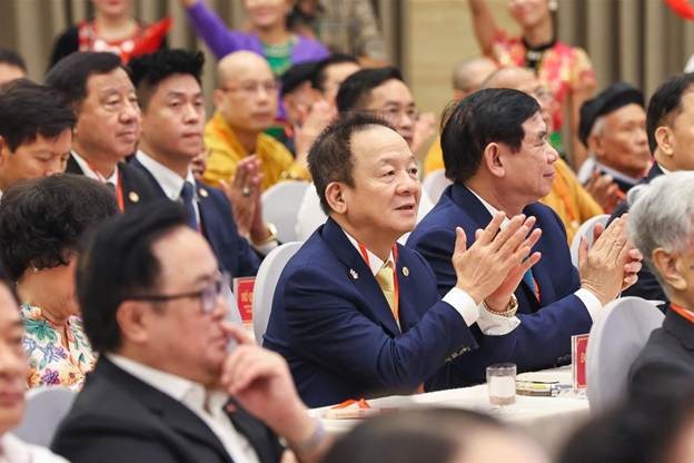 Doanh nhân Đỗ Quang Hiển, Nhà sáng lập, Chủ tịch Điều hành Tập đoàn T&T Group tại Hội nghị. Doanh nhân Đỗ Quang Hiển, Nhà sáng lập, Chủ tịch Điều hành Tập đoàn T&T Group tại Hội nghị.