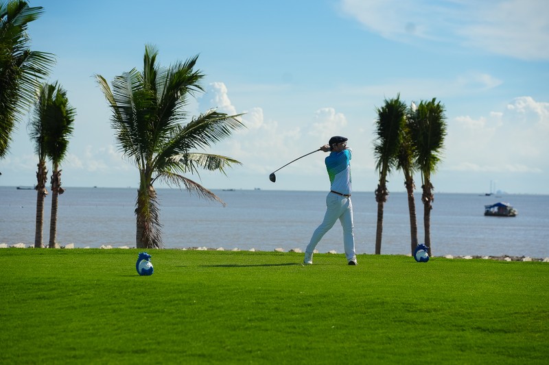 Các Golfer chinh phục 27 hố golf đẳng cấp quốc tế anh 4 (9).jpg