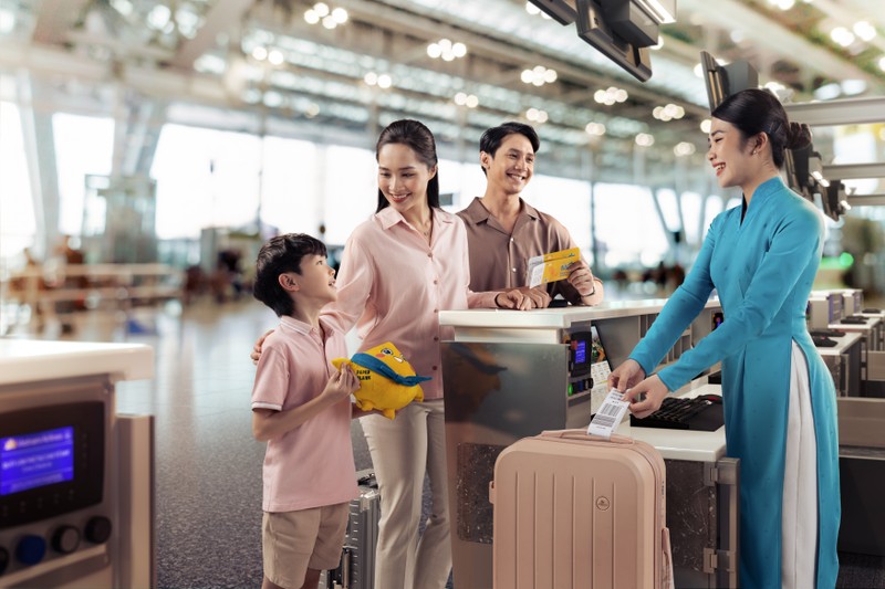 Với nỗ lực tăng tải Vietnam Airlines mong muốn mang đến cho hành khách nhiều lựa chọn hơn để về quê đón Tết sum vầy 2. Với nỗ lực tăng tải Vietnam Airlines mong muốn mang đến cho hành khách nhiều lựa chọn hơn để về quê đón Tết sum vầy.JPG
