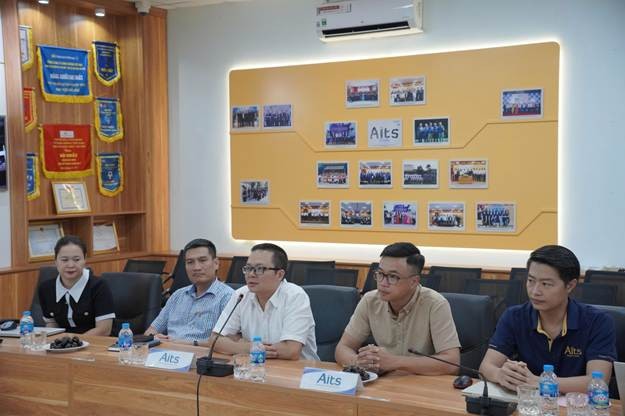 Ông Nguyễn Tuấn Anh - Tổng giám đốc Công ty Cổ phần Tin học - Viễn thông Hàng không phát biểu tại buổi Lễ ký kết Ông Nguyễn Tuấn Anh - Tổng giám đốc Công ty Cổ phần Tin học - Viễn thông Hàng không phát biểu tại buổi Lễ ký kết