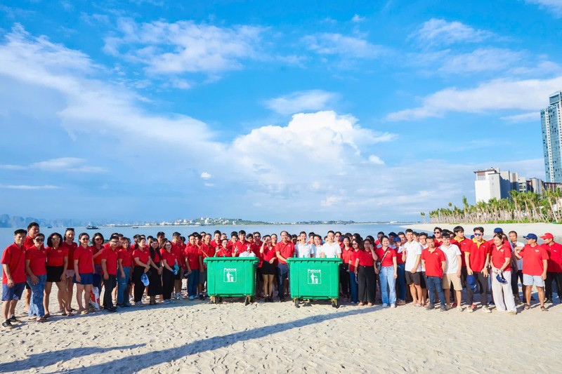 Kiên định với mục tiêu phát triển bền vững, nhiều năm qua Vietjet đã không ngừng đồng hành trong các hoạt động bảo vệ môi trường A8 (3).jpg