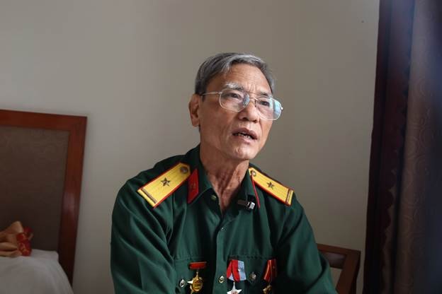 Cựu chiến binh Vũ Thế Huyền chia sẻ lại ký ức về mùa hè đỏ lửa năm 1972. Cựu chiến binh Vũ Thế Huyền chia sẻ lại ký ức về mùa hè đỏ lửa năm 1972.