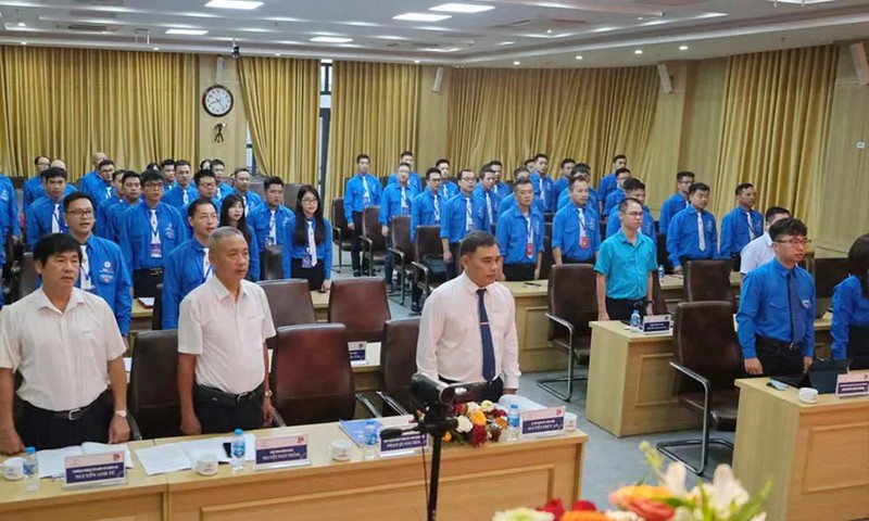 Các Đại biểu tham dự Đại Hội Đoàn thanh niên PTC1 nhiệm kỳ 2025-2030 thực hiện nghi lễ chào cờ Các Đại biểu tham dự Đại Hội Đoàn thanh niên PTC1 nhiệm kỳ 2025-2030 thực hiện nghi lễ chào cờ