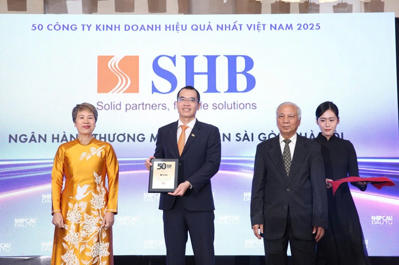 SHB khẳng định vị thế với giải thưởng Top 50 công ty kinh doanh hiệu quả nhất Việt Nam Anh 1 (19).jpg