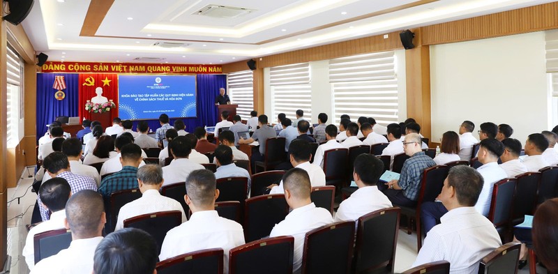 Toàn cảnh lớp học Khóa đào tạo “Tập huấn các quy định hiện hành về chính sách thuế và hóa đơn” của PTC3