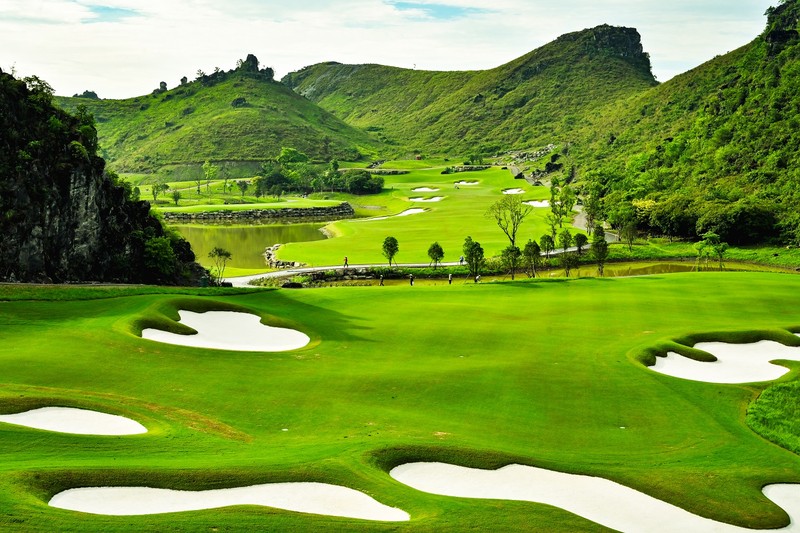 Hố số 5 sân golf Legend Valley Country Club 05 Legend Valley Country Club Hole 5.jpg