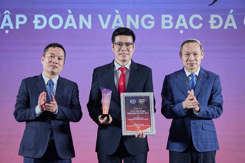 Tập đoàn DOJI là nằm trong Top doanh nghiệp tư nhân nộp ngân sách lớn nhất. 3 (22).jpg