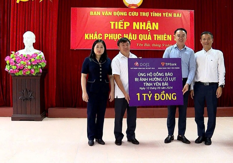 Những hành động nhân ái vì cộng đồng đã trở thành dấu ấn đặc trưng trong hành trình phát triển của DOJI. 5 (11).jpg