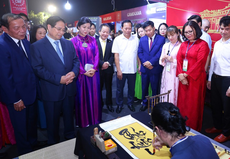 Lễ hội Văn hóa Thế giới tại Hà Nội là sự kiện văn hóa đối ngoại trọng điểm của Việt Nam năm 2025 Ảnh 2 (36).jpg