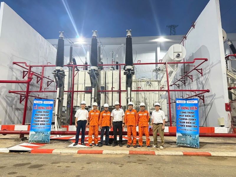 Đây là dấu mốc quan trọng của Công ty Cổ phần sản xuất Máy biến áp truyền tải MEE (MEEPOWER) khi chính thức gia nhập thị trường MBA 220kV tại Việt Nam Anh.jpg