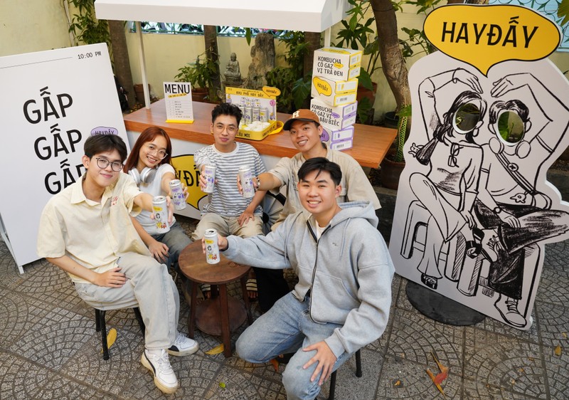 Các sản phẩm mới của Vinamilk tạo ra xu hướng mới, thu hút người tiêu dùng trải nghiệm. Ảnh: Vi Nam KQKD Q3-04a.JPG