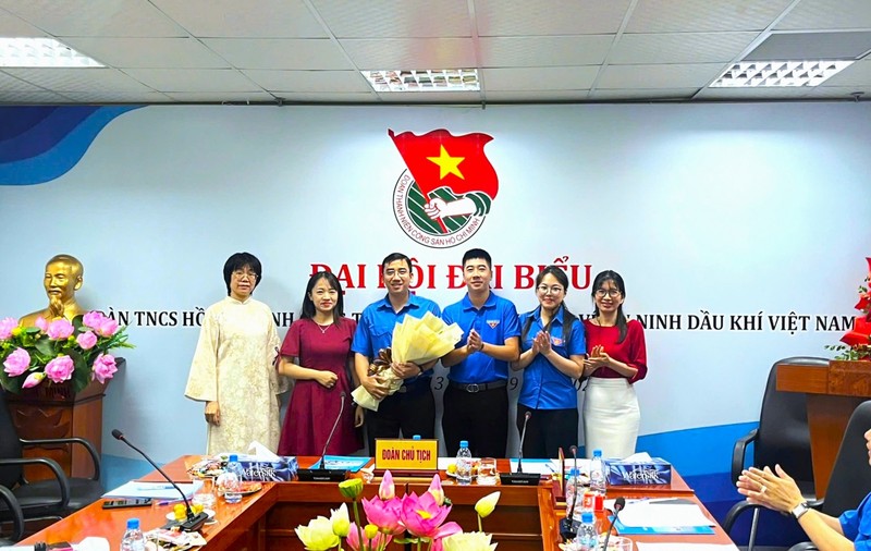 Đại hội bầu Ban Chấp hành Đoàn cơ sở PV Security khóa IV gồm 7 đồng chí đại diện cho ý chí và nguyện vọng của tuổi trẻ đơn vị.