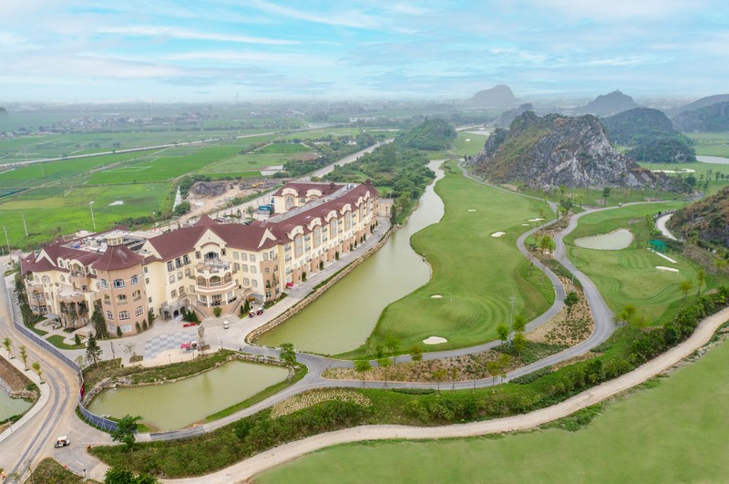 02 Tổ hợp Legend Valley Country Club.jpg