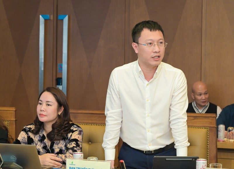 Đồng chí Lương Minh Đức – Phó Trưởng Ban phụ trách Ban Truyền thông và Văn hóa doanh nghiệp Petrovietnam trình bày Báo cáo kết quả công tác TT, VHDN và ASXH năm 2025; đề ra phương hướng, nhiệm vụ năm 2026.