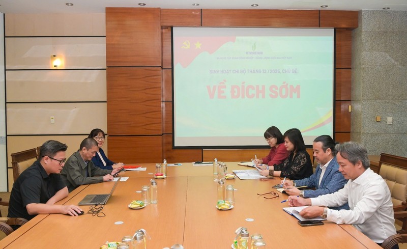 Chi bộ Đổi mới doanh nghiệp và Phân tích dự báo thuộc Đảng bộ Ban Kinh tế Đầu tư.