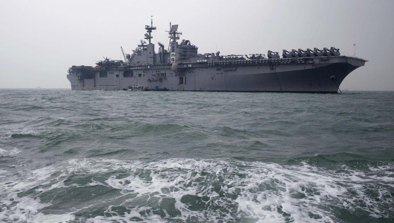 Khu trục hạm USS Bonhomme Richard