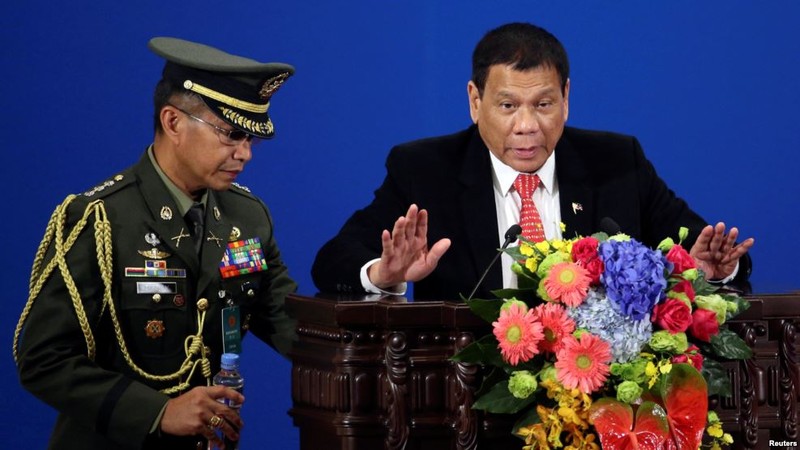 Ông Duterte trong chuyến thăm Trung Quốc hồi tháng 10 vừa qua