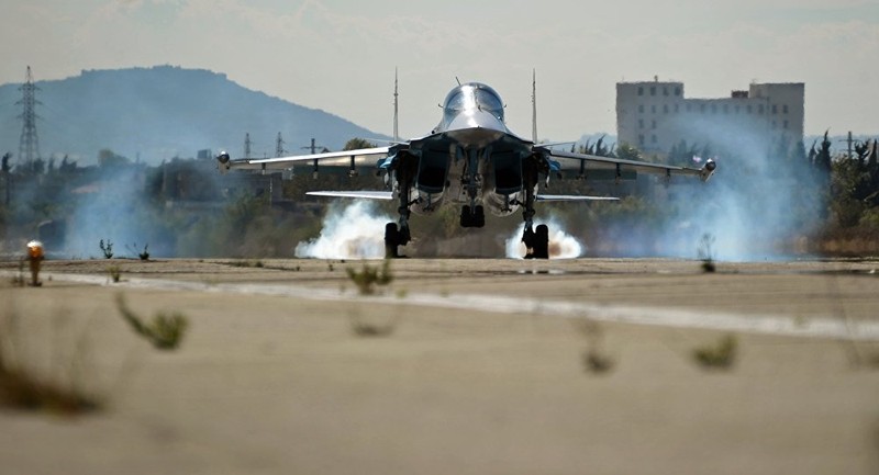 Cường kích Su-34 làm nhiệm vụ tại chiến trường Syria hạ cánh sau khi hoàn thành nhiệm vụ
