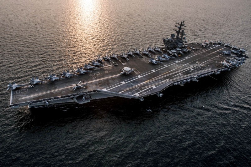 Tàu sân bay USS Ronald Reagan của Mỹ