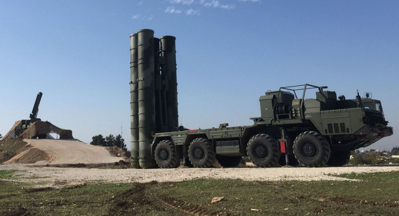 Hệ thống tên lửa S-400