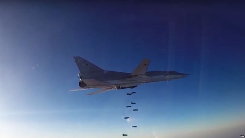 Máy bay ném bom chiến lược Tu-22M3 ném bom diệt mục tiêu tại Syria