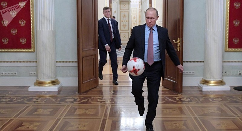 Ông Putin tự tin sẽ thắng lớn với World Cup 2018