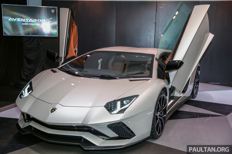 Lamborghini Aventador S ra mắt tại Malaysia.