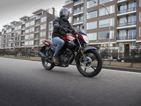 Yamaha YS125 2017: Xe côn tay cho người mới bắt đầu