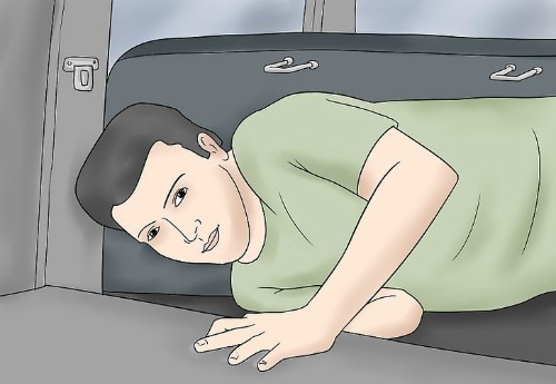 4 cách 'cạy cửa' ôtô trong trường hợp khẩn cấp ảnh 11