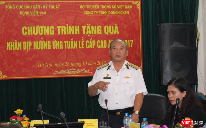 Hội Truyền thông số VN và công ty Don Chicken trao 900 suất quà thiện nguyện tại Bệnh viện 19-8 ảnh 1