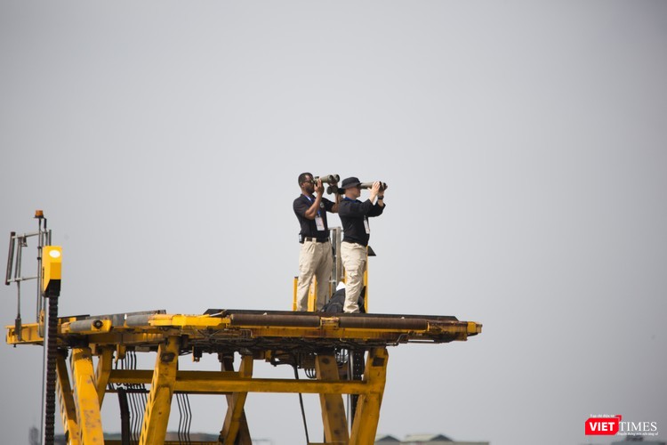 ... chọn vị trí quan sát thích hợp