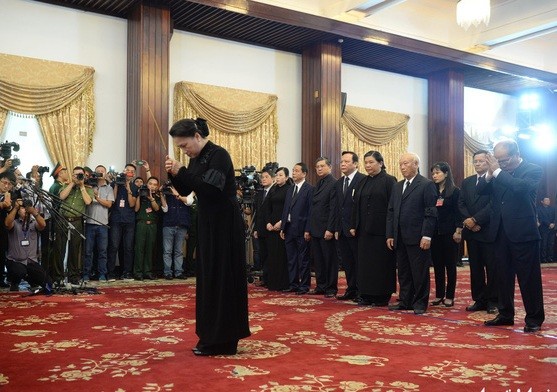 Không khí trang nghiêm trong lễ viếng nguyên Thủ tướng Phan Văn Khải ảnh 5 Đoàn Quốc hội nước Cộng hòa xã hội chủ nghĩa Việt Nam do Chủ tịch Quốc hội Nguyễn Thị Kim Ngân làm Trưởng đoàn vào viếng nguyên Thủ tướng Phan Văn Khải.