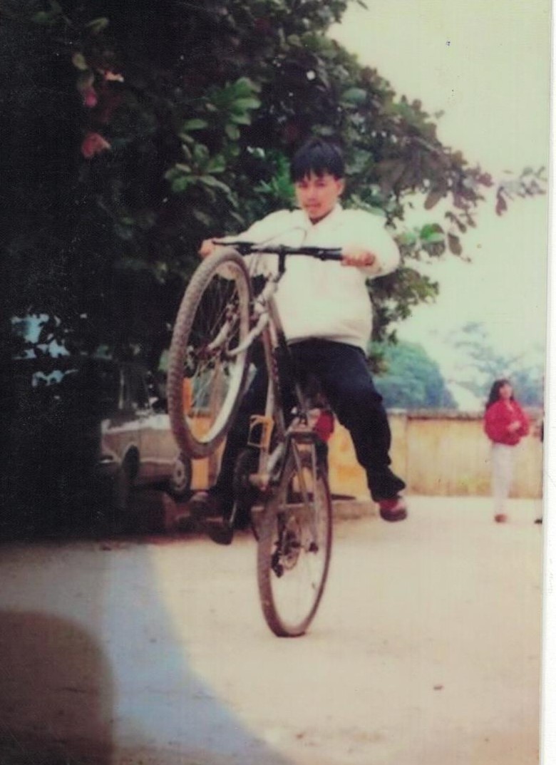 Kỳ 3: Phá xích, kéo theo mảng bê tông sàn nhà ở chân đi mua ma túy ảnh 1