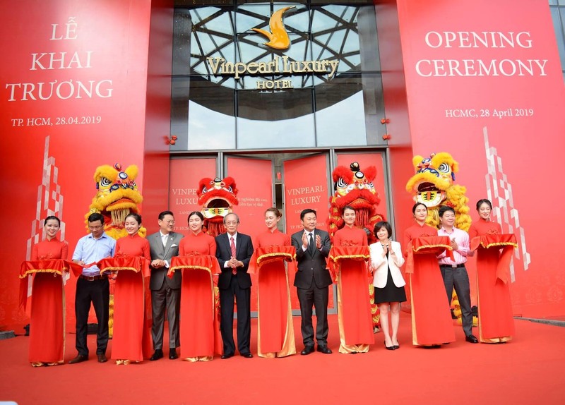 Lễ khai trương Khách sạn Vinpearl Luxury và Đài quan sát Landmark 81 SkyView cùng Giải chạy thang bộ thế giới đồng loạt diễn ra ngày 28/4 Lễ khai trương Khách sạn Vinpearl Luxury và Đài quan sát Landmark 81 SkyView cùng Giải chạy thang bộ thế giới đồng loạt diễn ra ngày 28/4