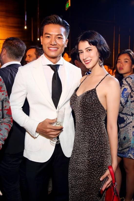 Diễn viên Hiếu Nguyễn chia sẻ, anh rất ấn tượng về không gian và khung cảnh tại đêm tiệc và cũng kịp khám phá quầy bar tại tầng 47 của Vinpearl Luxury Landmark 81. Đây là địa điểm mang đến sự mới mẻ, sâu lắng rất xứng đáng để mọi người tới để trải nghiệm và tận hưởng cuộc sống.  