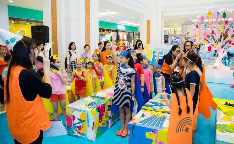 Tết thiếu nhi, đọc sách mê ly, giá giảm “sốc” đến 50% ảnh 5 Vincom khởi động lễ hội “Hè khác biệt” đúng dịp Tết thiếu nhi 1/6