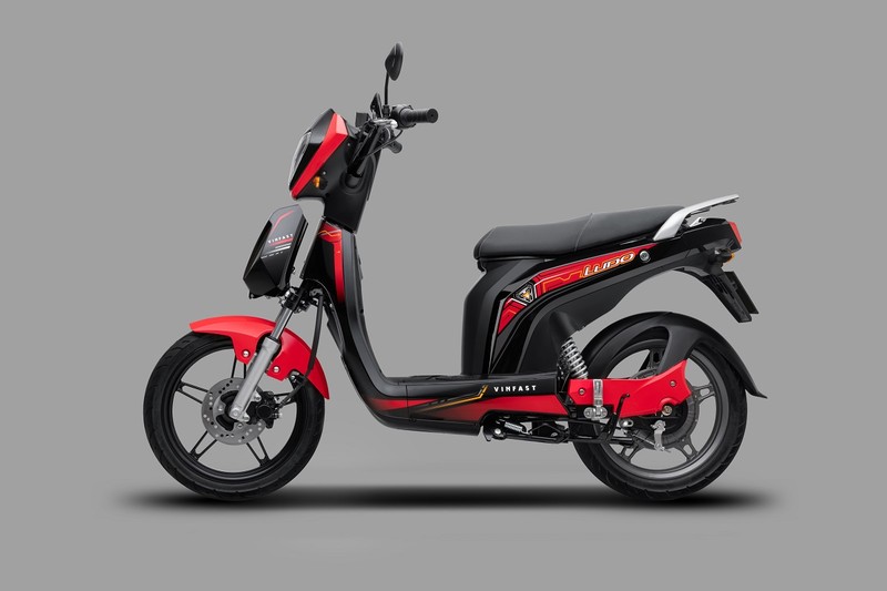 ...có vận tốc tối đa 35km/h. ...có vận tốc tối đa 35km/h.