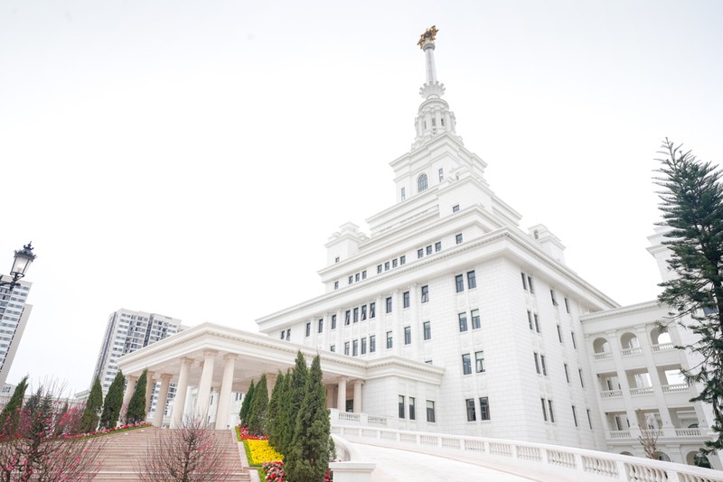 Cornell và Penn đã tham gia toàn diện vào VinUni từ quản trị, phát triển chương trình cho đến tuyển dụng, tuyển sinh và kiểm định chất lượng Cornell và Penn đã nhanh chóng tham gia toàn diện vào VinUni từ quản trị, phát triển chương trình cho đến tuyển dụng, tuyển sinh và kiểm định chất lượng