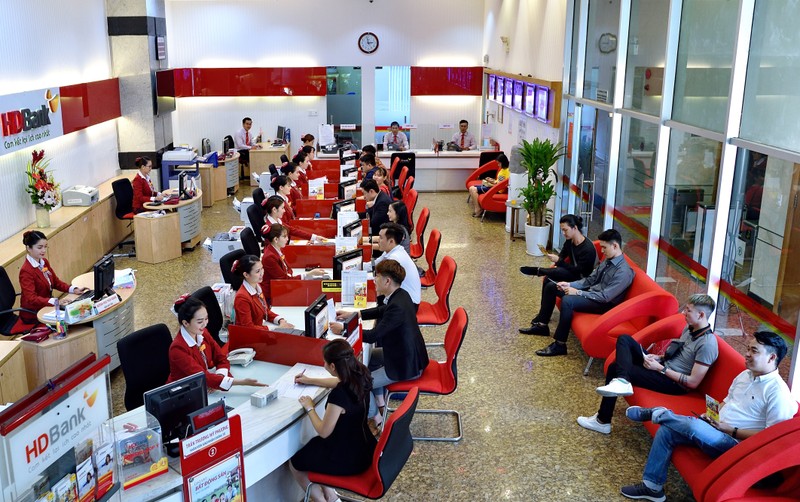 Tiện ích mà HDBank tiên phong cung cấp nhằm giúp doanh nghiệp tăng cường giao dịch ứng dụng công nghệ số, tiết kiệm được thời gian và chi phí đi lại.