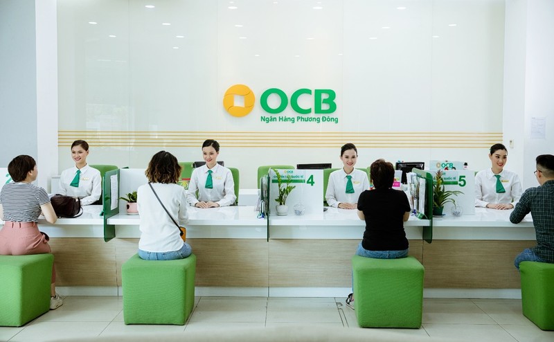 Từ ngày 10/6 -10/9, bất kỳ khách hàng nào gửi tiết kiệm dịp này đều được OCB tặng quà ngay tại quầy và cấp mã số dự thưởng