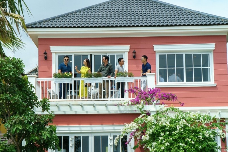 Tầm nhìn đẹp, chủ đầu tư uy tín và hạ tầng giao thông hoàn thiện là 3 tiêu chí Lã Thanh Huyền quan tâm khi lựa chọn second home biển. Tầm nhìn đẹp, chủ đầu tư uy tín và hạ tầng giao thông hoàn thiện là 3 tiêu chí Lã Thanh Huyền quan tâm khi lựa chọn second home biển.