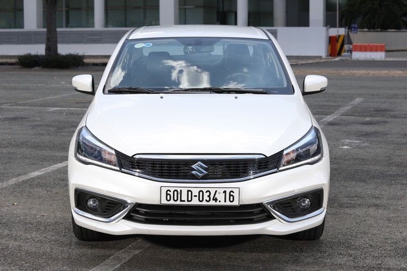 Suzuki Ciaz mới nhập khẩu nguyên chiếc, mẫu sedan lý tưởng cho doanh nhân khác biệt so với số đông Suzuki Ciaz mới nhập khẩu nguyên chiếc, mẫu sedan lý tưởng cho doanh nhân khác biệt so với số đông