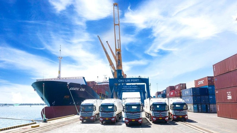 Xe vận chuyển nông sản của THILOGI tại cảng Chu Lai