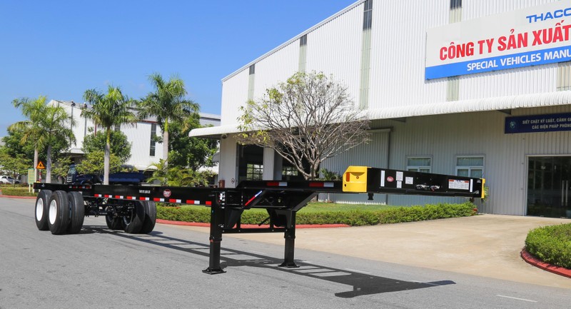 Sản phẩm sơmi rơmoóc xương 2 trục 40 feet