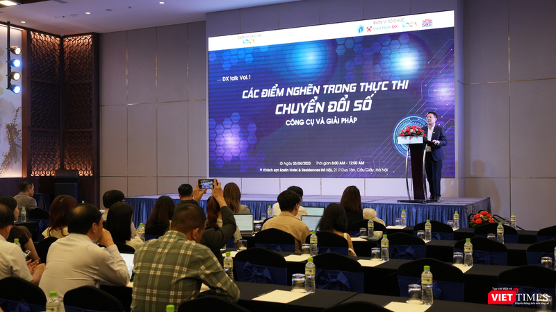 Ông Vũ Kiêm Văn, Phó Chủ tịch, Tổng thư ký Hội truyền thông số Việt Nam (VDCA) Ông Vũ Kiêm Văn, Phó Chủ tịch, Tổng thư ký Hội truyền thông số Việt Nam (VDCA)